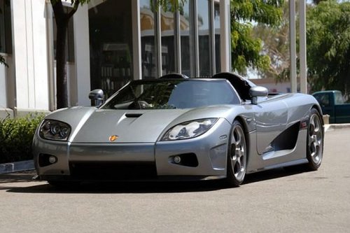 koenigsegg_ccx_parked.jpg