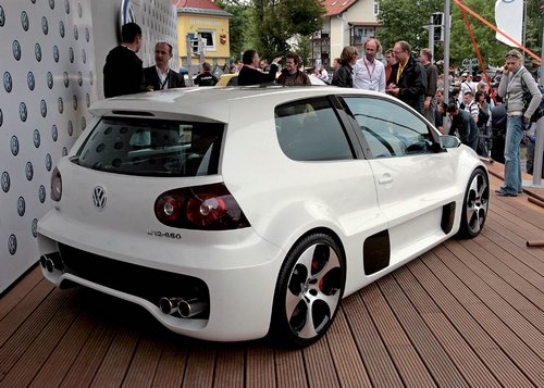 volkswagen-golf-gti-w12-650-11.jpg