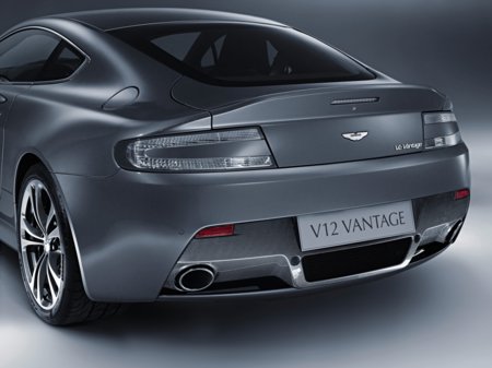 aston-martin-v12-vantage5