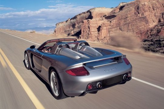 porsche-carrera-gt-2