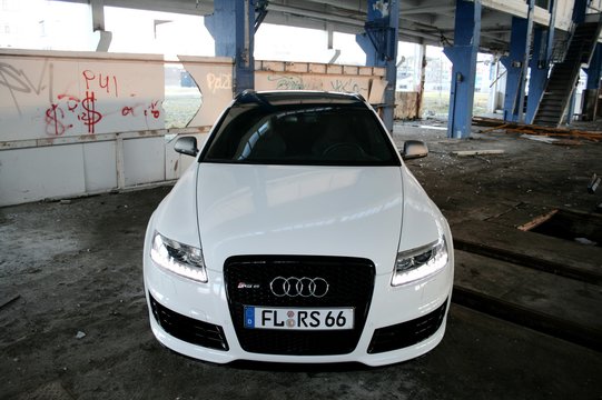 audi-rs6-white-power