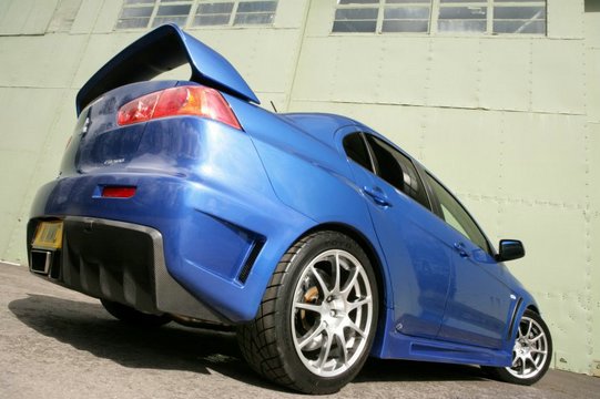 mitsubishi-lancer-evo-x-fq-400-5