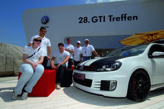 vw-golf-street-gti-0